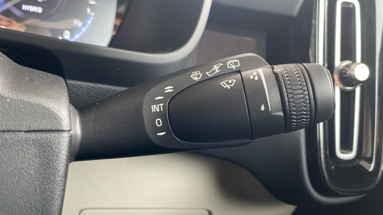 Volvo Xc40 1.5 T5 Recharge PHEV Ultimate Dark 5dr Auto Estate